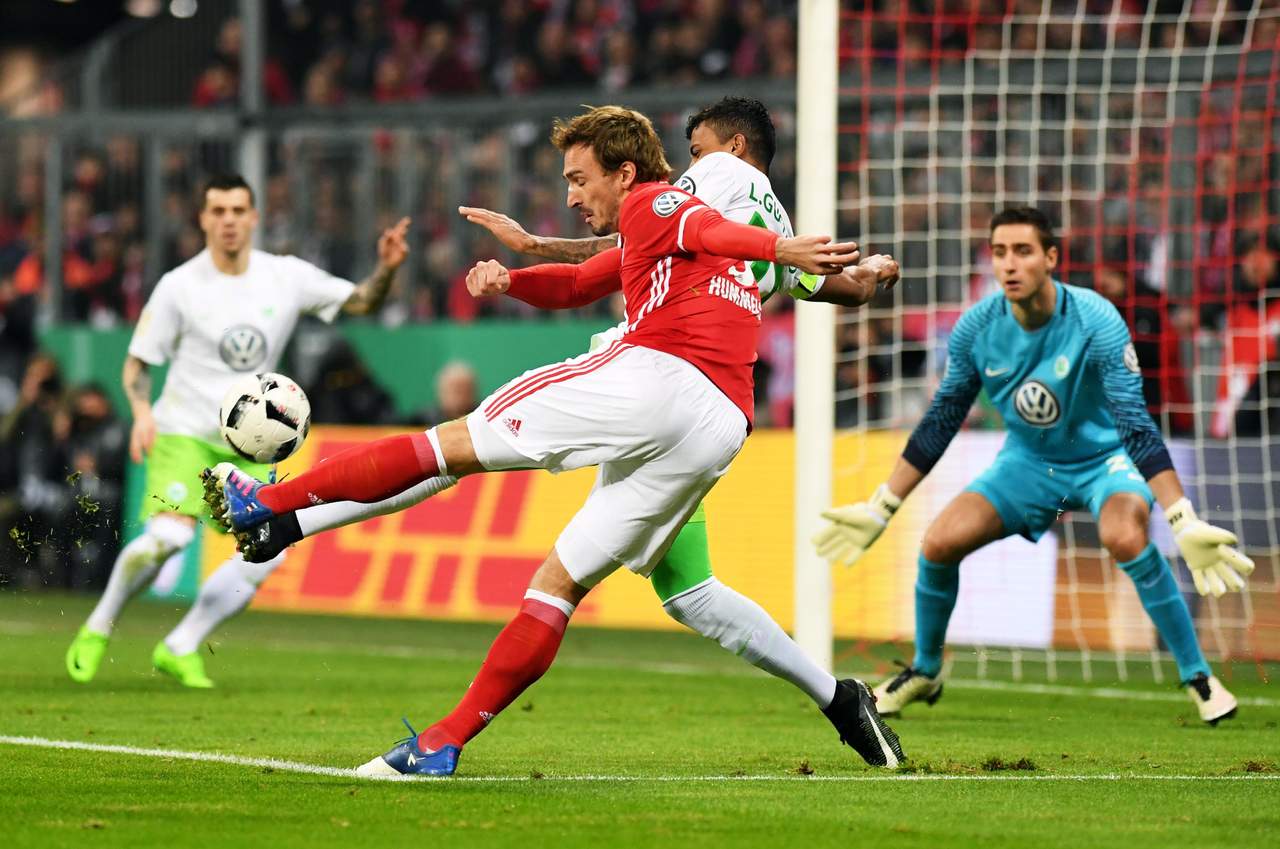 Bayern derrotó 1-0 al Wolfsburgo y avanzó en la Copa de Alemania. (EFE)
