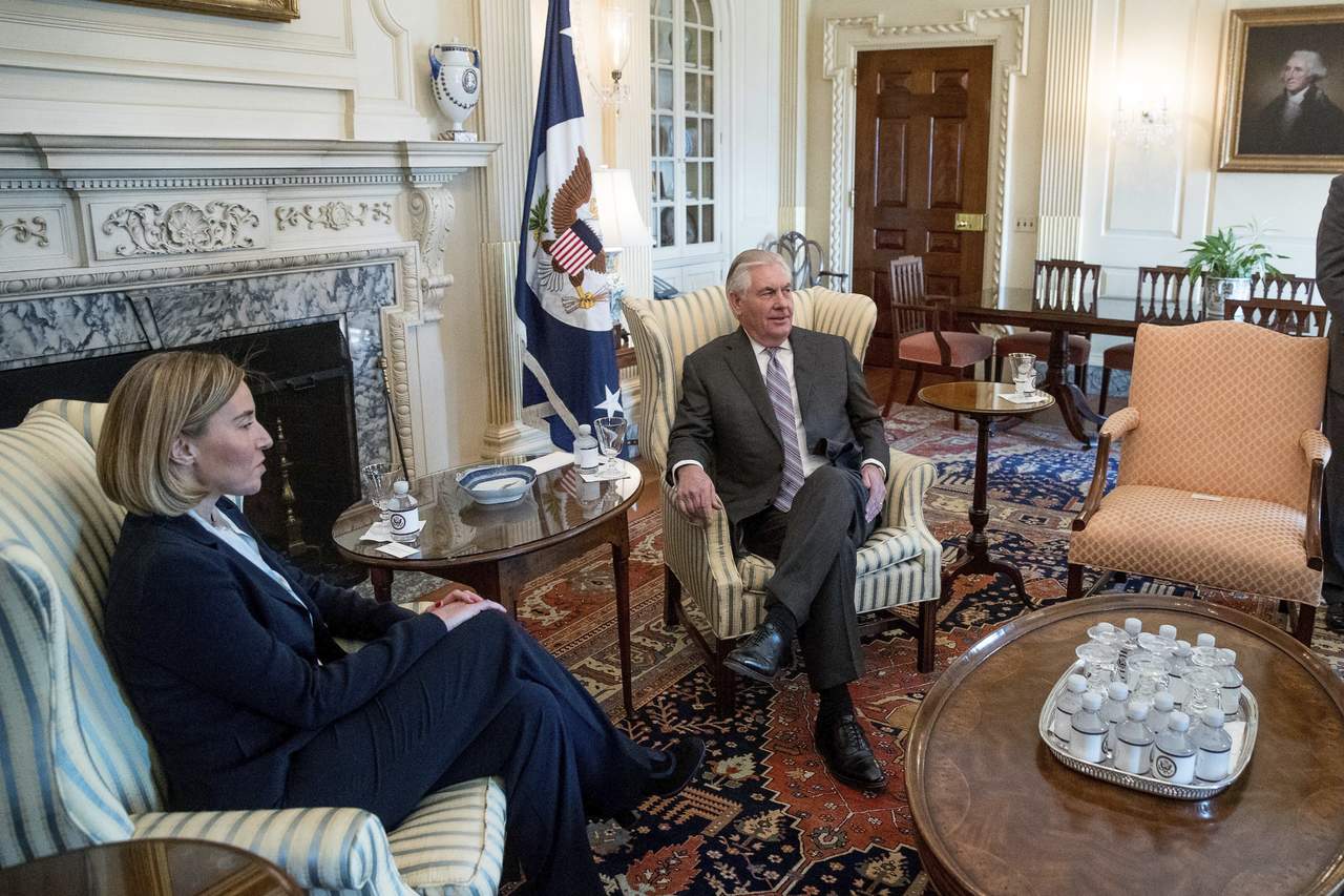 Sobre su encuentro con Tillerson, Mogherini destacó que 'tuvimos un intercambio abierto sobre los muchos temas que estamos tratando'. (ARCHIVO)