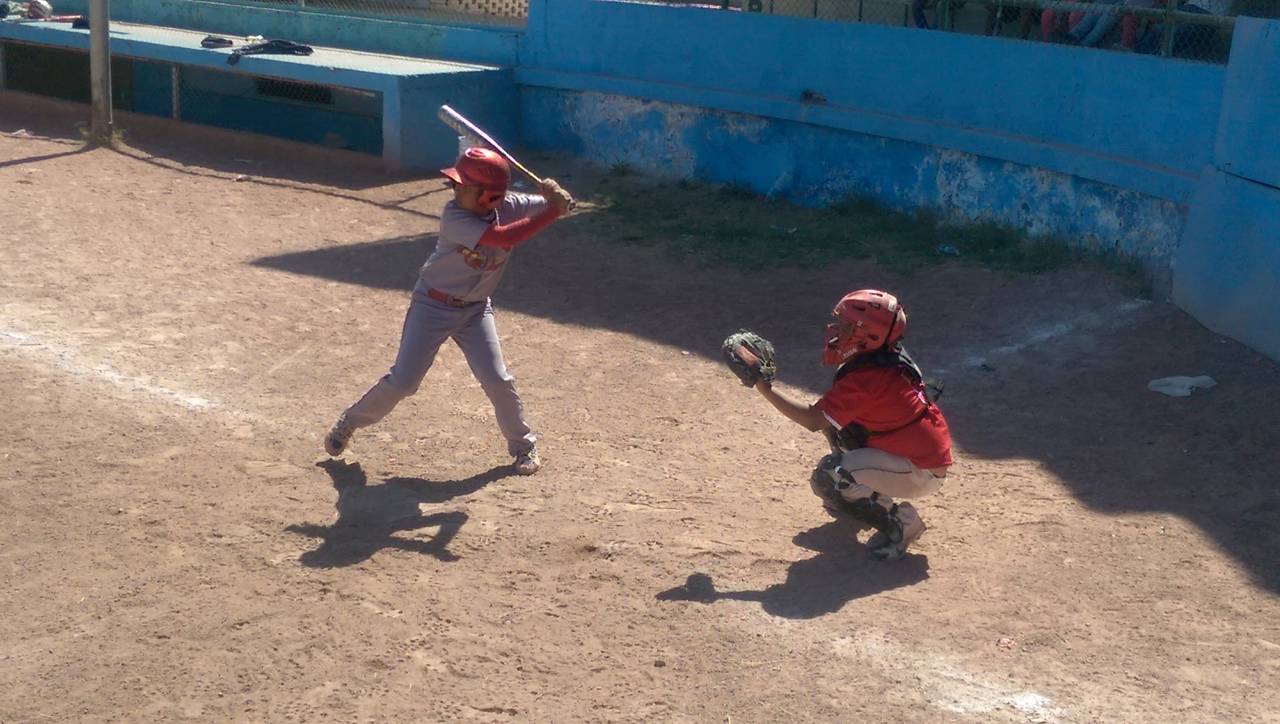 El estadio infantil Sertoma, de la colonia Torreón Jardín, volvió a tomar vida durante el fin de semana. (Especial)
