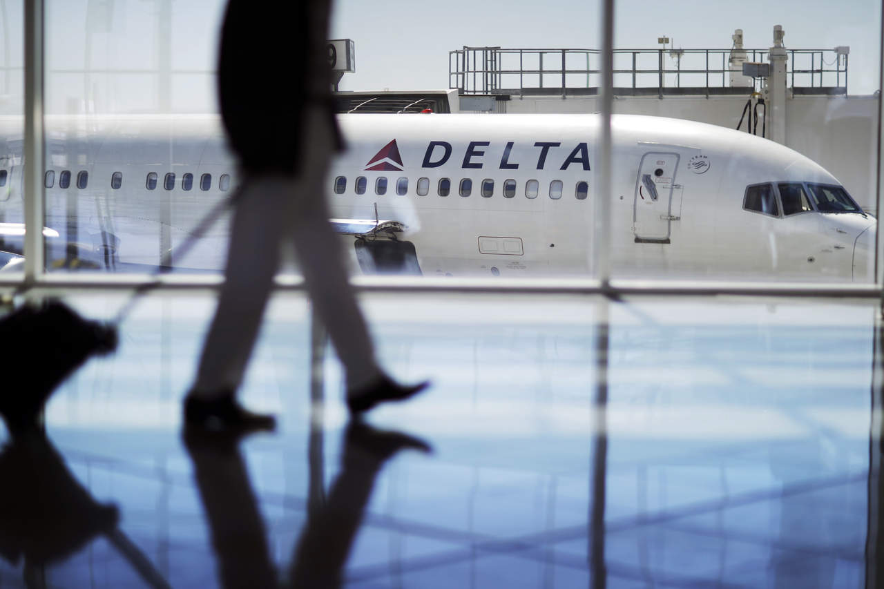 Actualmente, Delta posee aproximadamente el 4.2 por ciento de las acciones en circulación de Grupo Aeroméxico y tiene la opción de adquirir hasta un 12.8 por ciento adicional. (ARCHIVO)