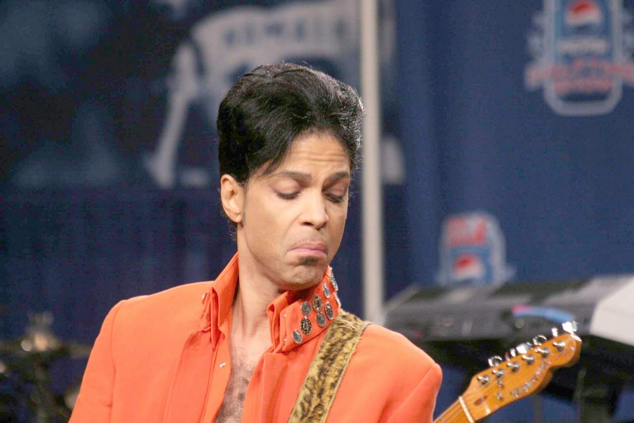 Prince grabó su música más influyente y popular durante su tiempo con la empresa para la que labora, por lo que consideran su responsabilidad salvaguardar y nutrir su legado.