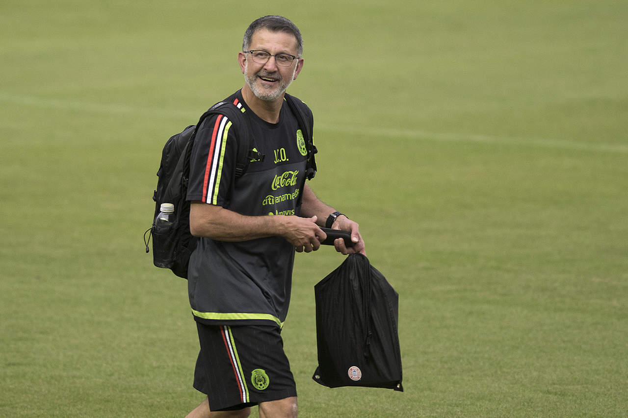 El director técnico de la Selección Mexicana, Juan Carlos Osorio, tiene claro lo que será su base de jugadores. (Archivo)
