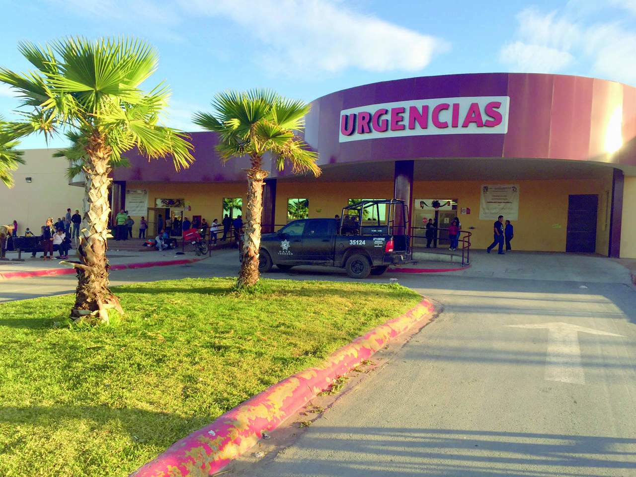 Víctima. El herido fue llevado al Hospital General de Torreón en  una patrulla de la Policía Preventiva. (EL SIGLO DE TORREÓN)