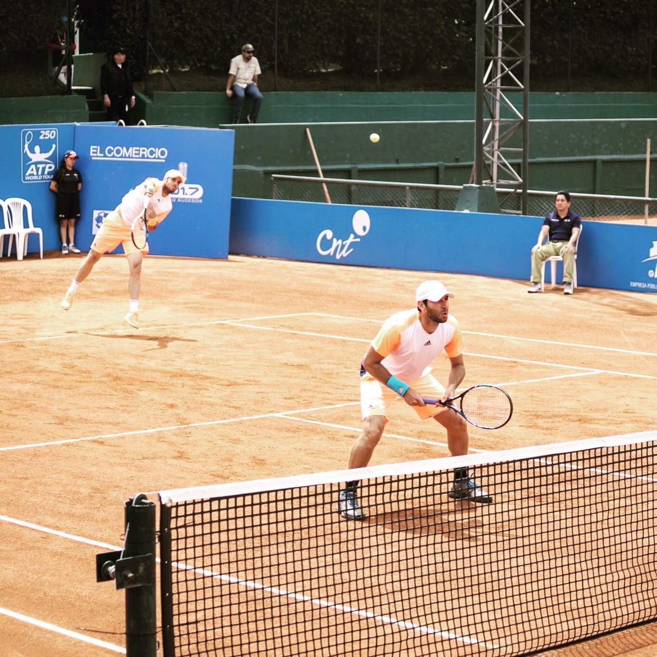 Santiago González y su compañero David Marrero cayeron con Juan Sebastian Cabal y Robert Farah en la final de dobles del Abierto de Argentina por parciales de 6-1 y 6-4. (Cortesía)
