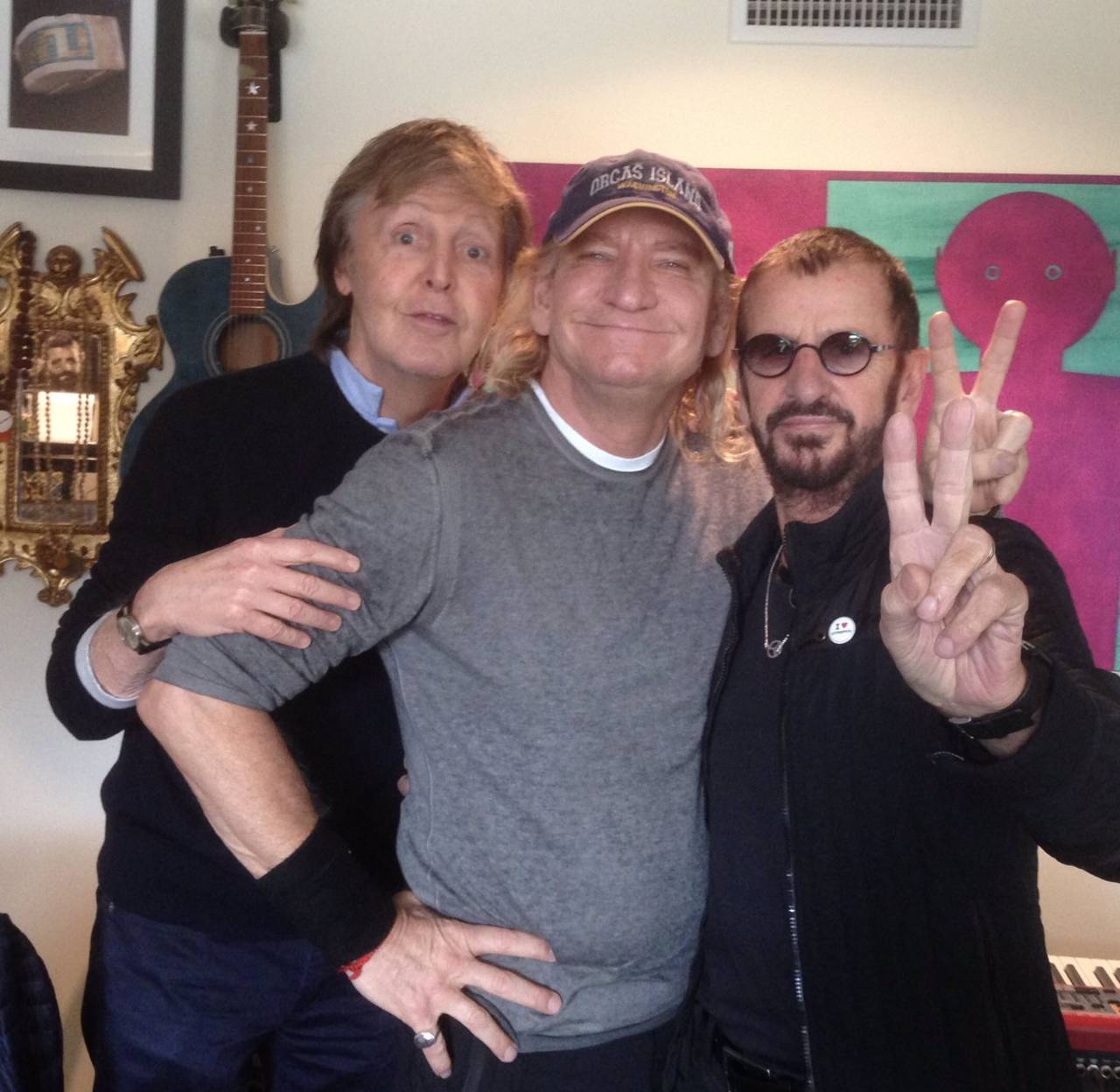 De nuevo juntos. Los ex integrantes de los Beatles se juntaron para grabar, luego de siete años de su última colaboración. (TWITTER)