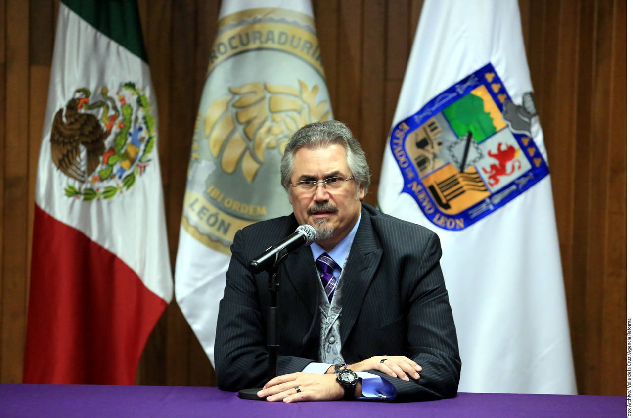 Dice adiós. El procurador de Nuevo León, Roberto Flores, presentó ayer su renuncia.