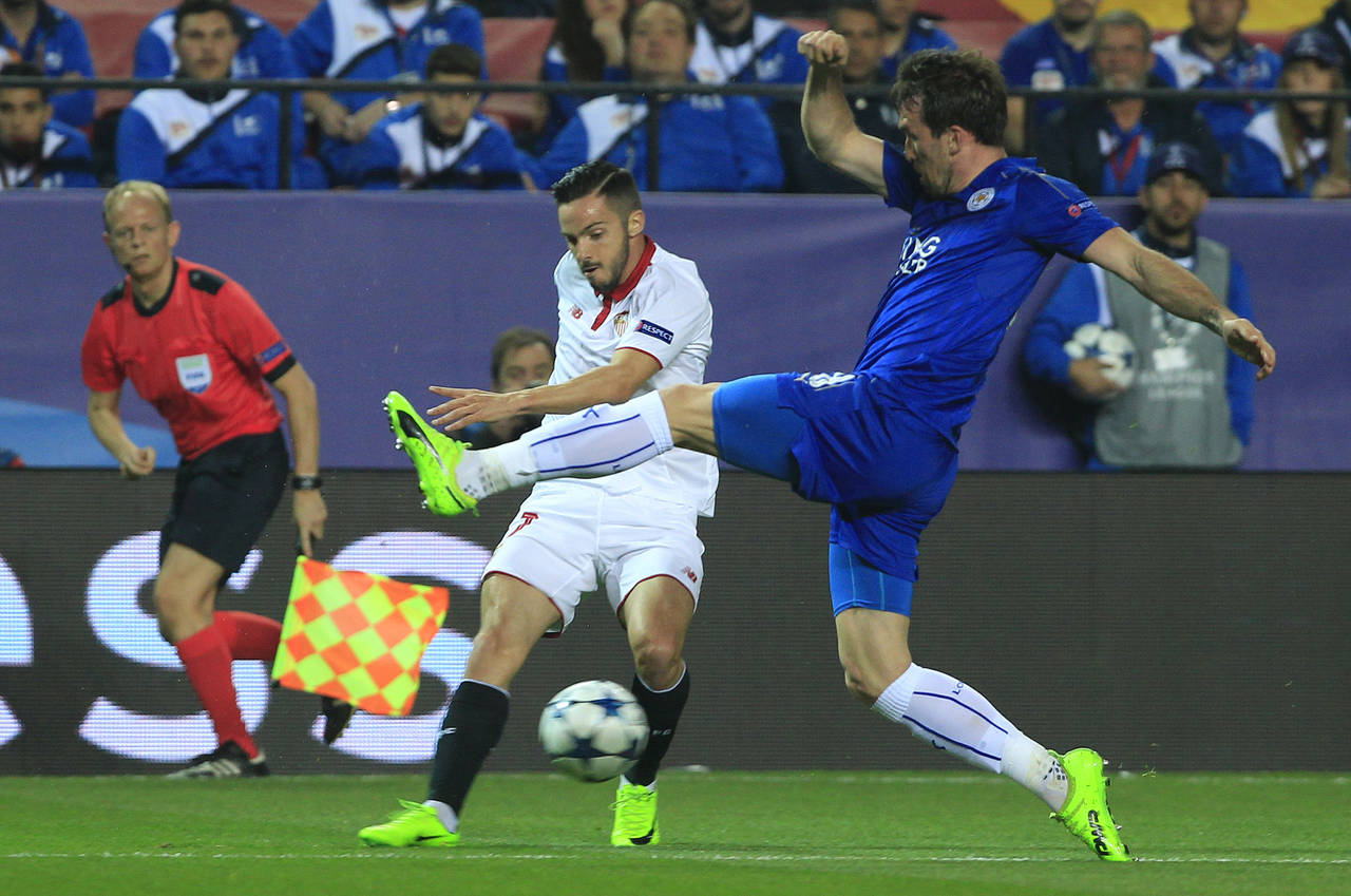 Sevilla venció 2-1 en casa a Leicester en el partido de ida de los cuartos de final de la Champions League. (AP)