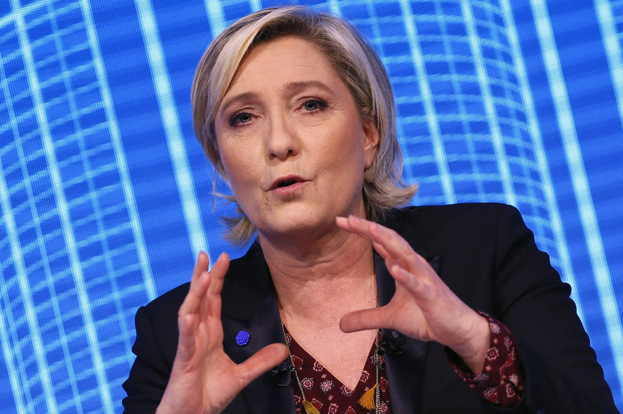 Le Pen precisó que no responderá a los investigadores mientras dure la campaña de las elecciones presidenciales. (ARCHIVO)