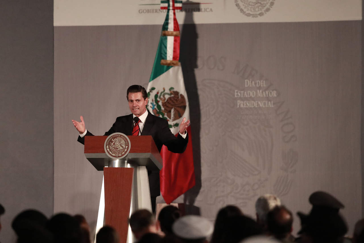 El mandatario dijo estar convencido de que un país que tiene unidad, es una nación donde nadie se queda atrás; que  Mexico está listo para salir y recibir al mundo; para competir y triunfar donde sea y con quien sea.