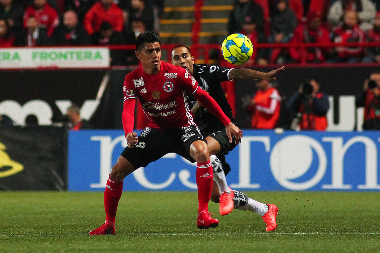 Los Xolos de Tijuana tomaron momentáneamente la cima de la clasificación luego de derrotar en casa 2-0 a Rayados de Monterrey. 