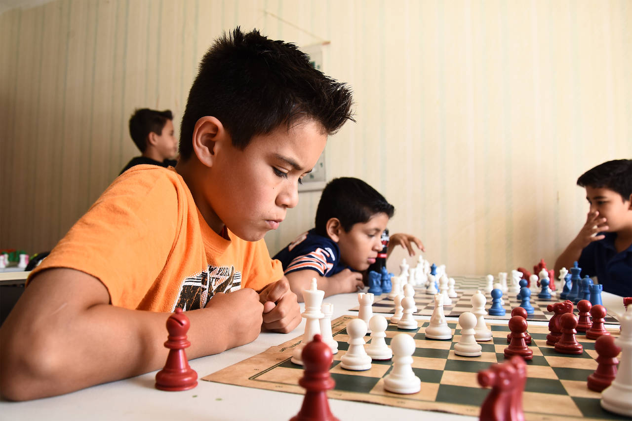 Concentración al máximo requieren los participantes en la partida. 