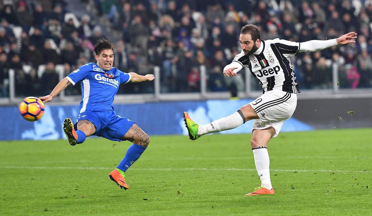 Con la victoria, la Juventus llegó a 66 puntos, 10 más que la Roma, segundo lugar de la Serie A. (EFE)