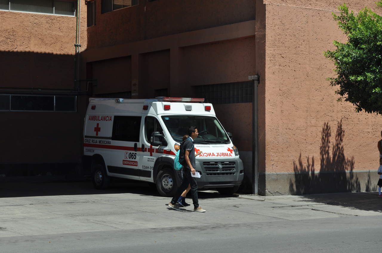 El accidente ocurrió alrededor de las 2:00 de la tarde sobre la carretera Torreón - San Pedro, a la entrada del fraccionamiento residencial Senderos. (ARCHIVO)