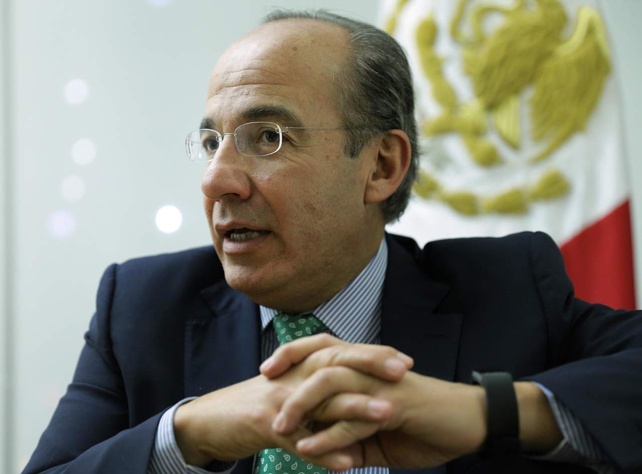 Felipe Calderón desistirá de su pensión de expresidente para donarla a niños con cáncer. (ARCHIVO)