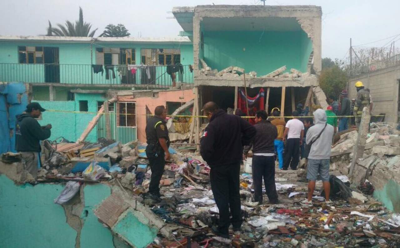 De acuerdo con la Cruz Roja del Estado de México, la explosión fue por acumulación de gas. (TWITTER)