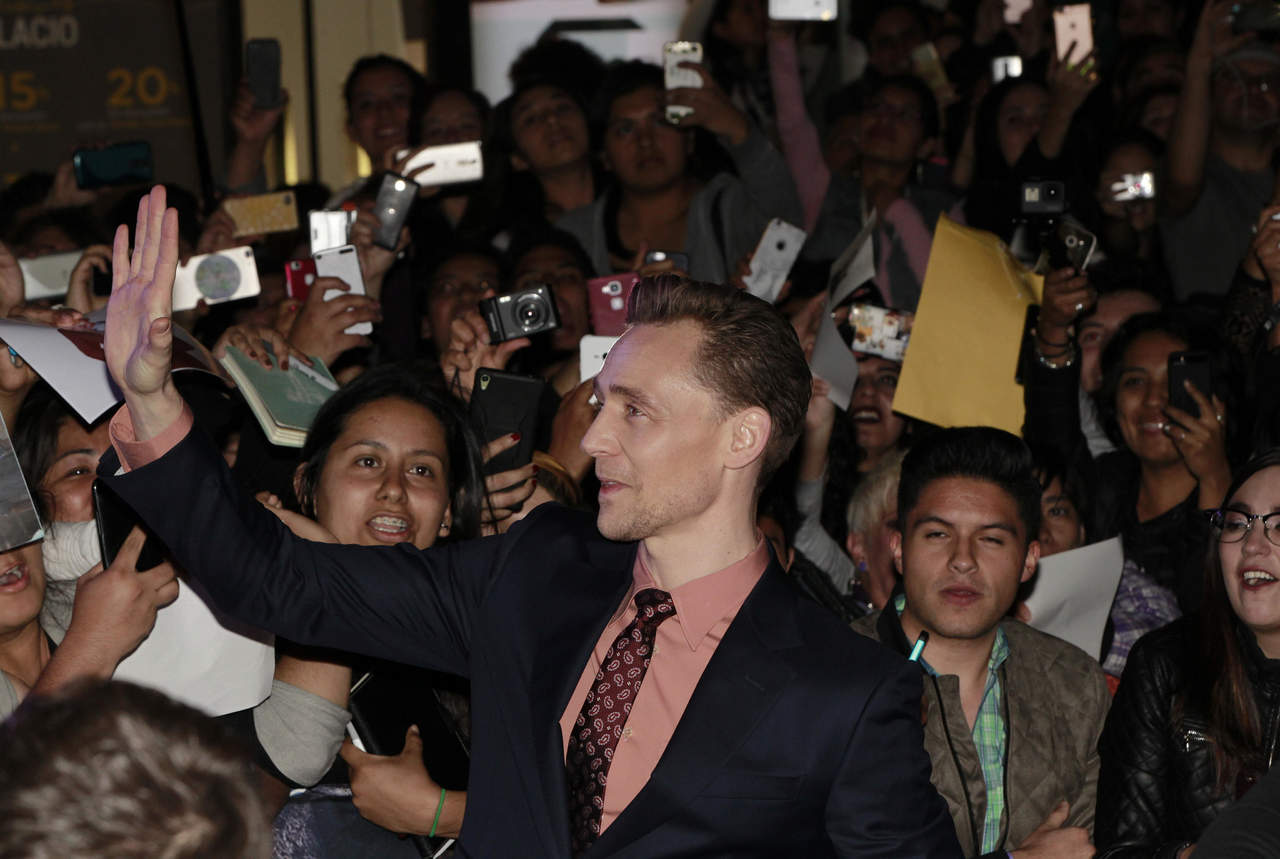 Hiddleston visitó México con motivo de la premier de su reciente trabajo 'Kong: la Isla Calavera', que se estrenará el 10 de marzo en las salas del país. (AGENCIAS)