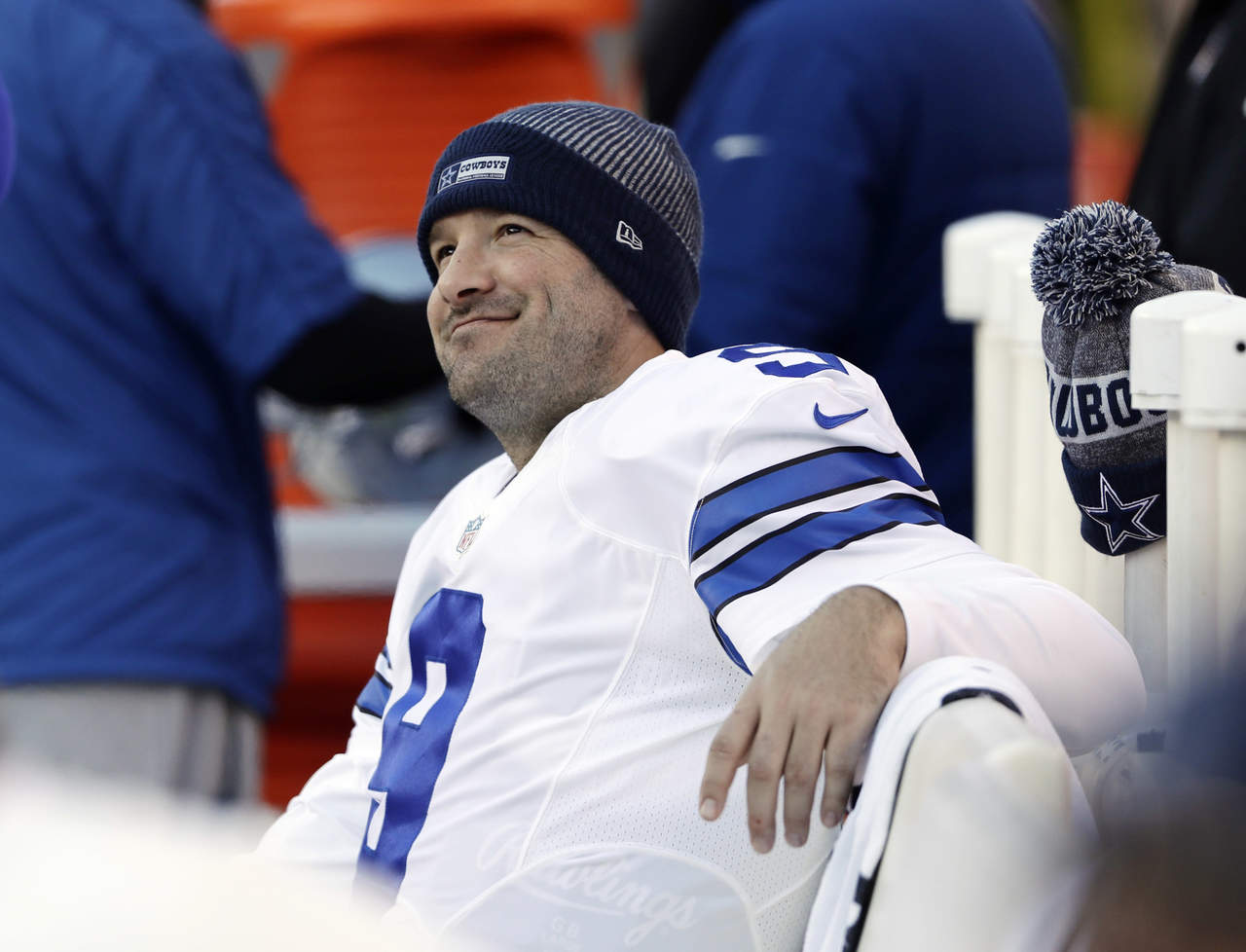  La irrupción de Prescott dio rienda suelta a las conjeturas de que Romo tenía los días contados en Dallas.