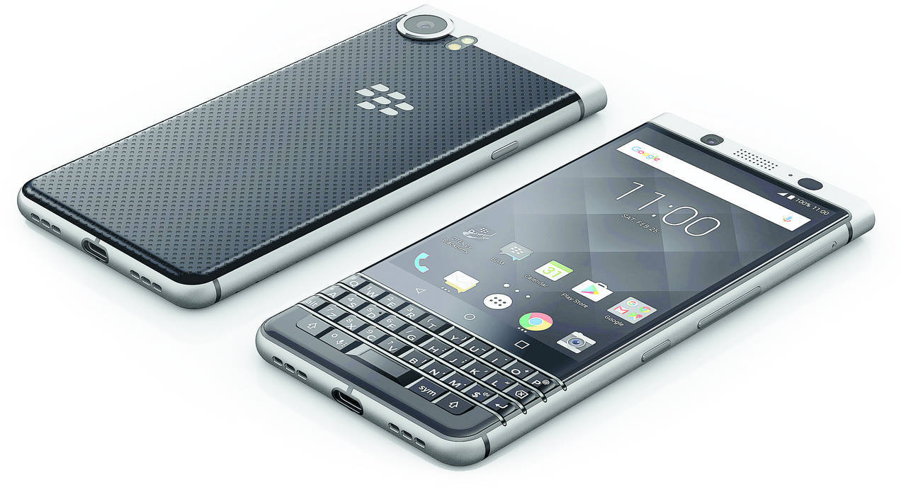 Celulares.  Blackberry regresó con su teclado físico, sin dejar de ser un teléfono inteligente. 