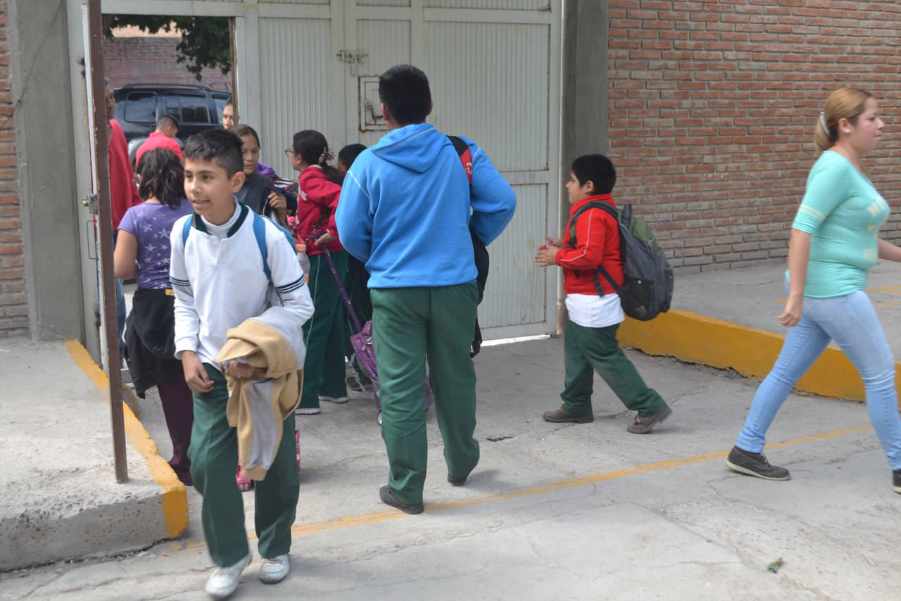 Reconocimiento. Para obtener la 'Presea Coahuila' se deberá mostrar el compromiso del docente con sus alumnos. (ANGÉLICA SANDOVAL)