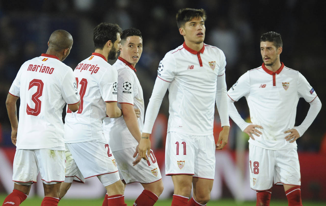 Sevilla ligó dos empates a uno en la Liga de España y se rezagó en la pelea por el título, mientras que en la Champions fue eliminado por el Leicester. (AP)