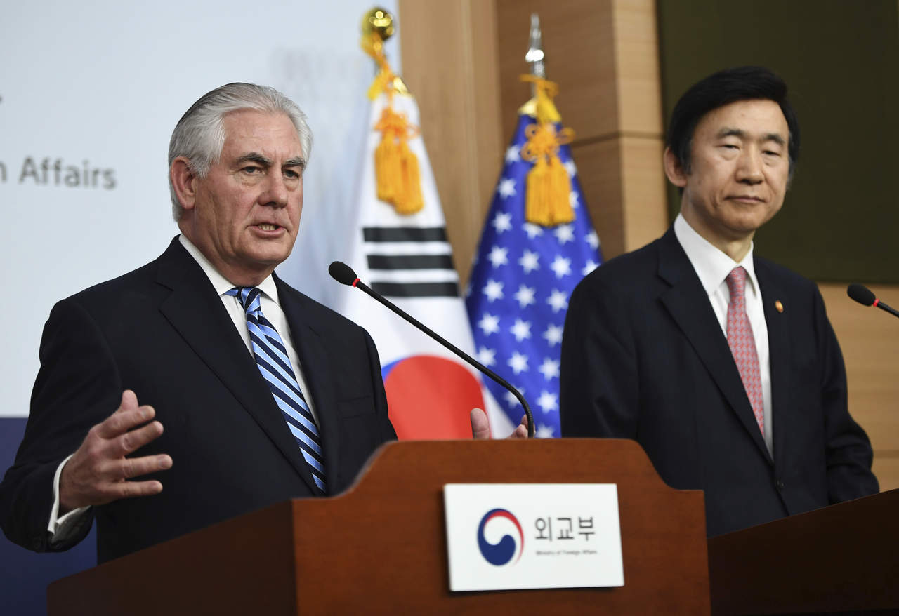 El jefe de la diplomacia estadounidense habló en rueda de prensa con su homólogo surcoreano, Yun Byung-se. (AP)