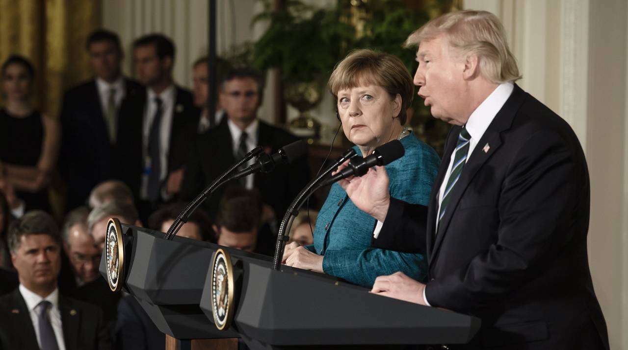 Incómodos. El encuentro entre Ángela Merkel y Donald Trump tuvo momentos muy tensos.