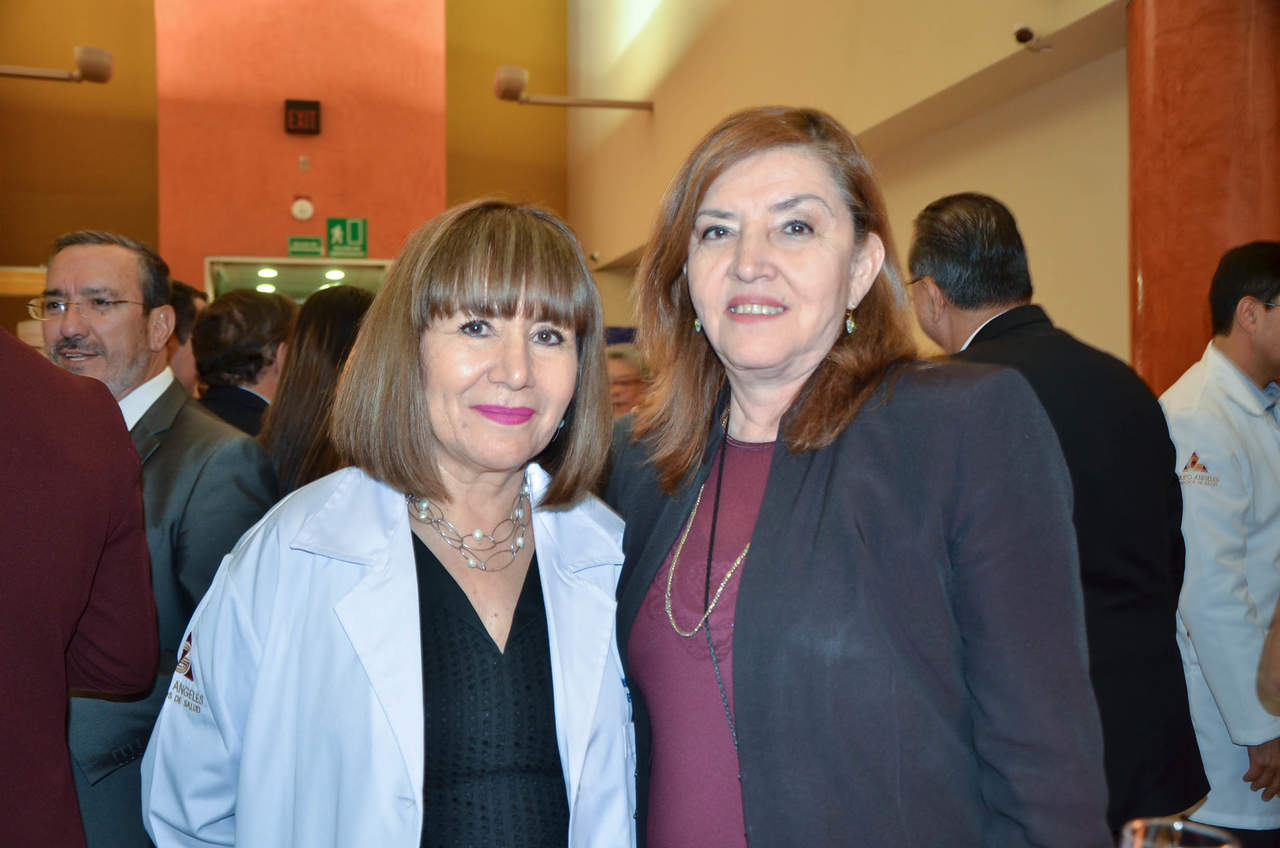 María Luisa de la Rosa y Elisa Cobos.