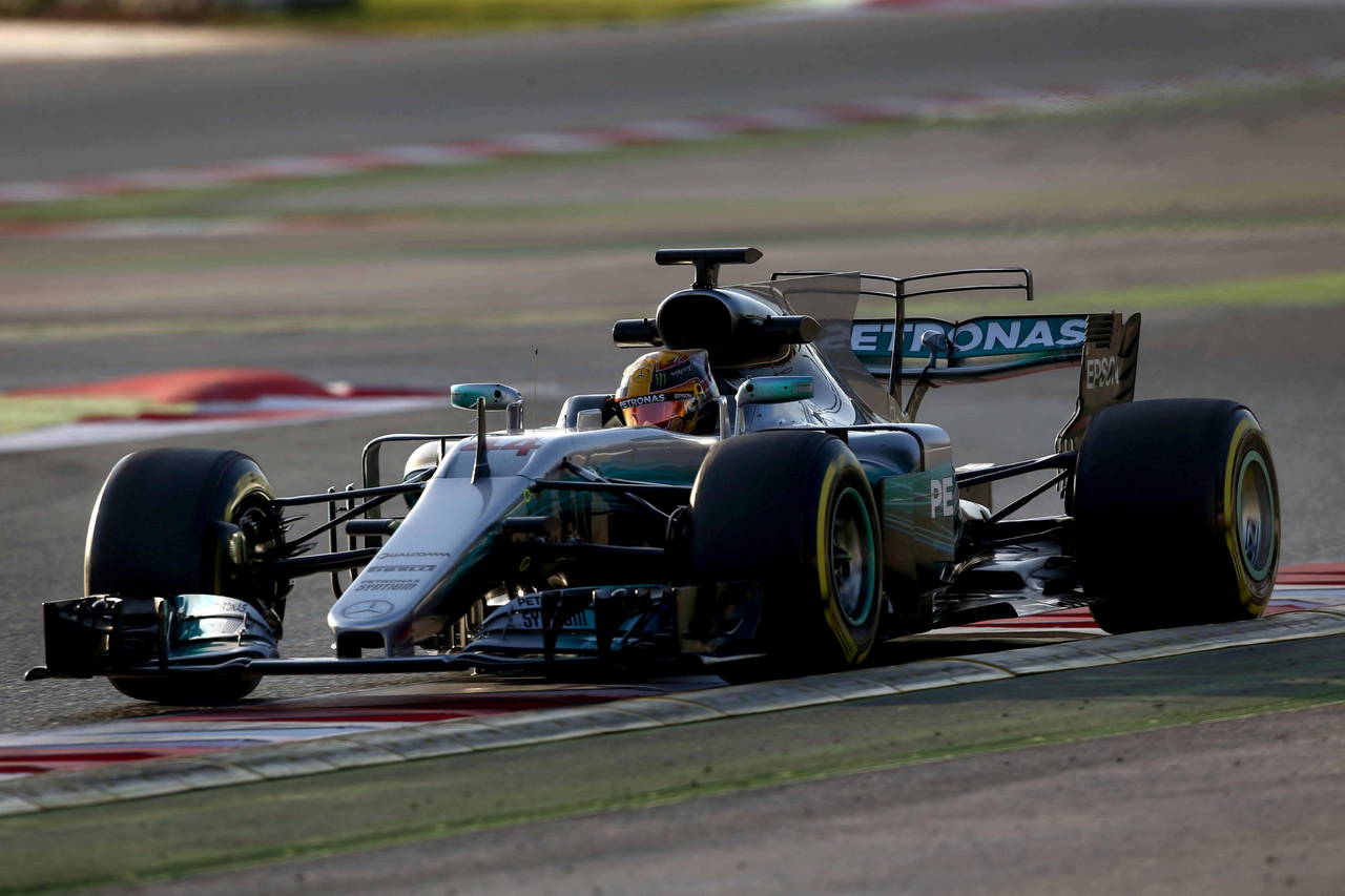 Lewis Hamilton parte como favorito para ganar el título de la Fórmula Uno. (Archivo)