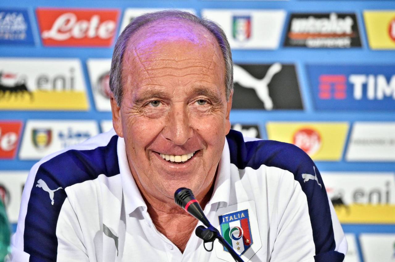 El técnico Gian Piero Ventura rejuvenece selección italiana