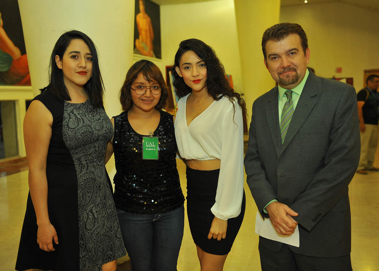 Daniela Navarrete, Alejandra Rivera, Esperanza Reyes y Omar Lozano Cantú.
