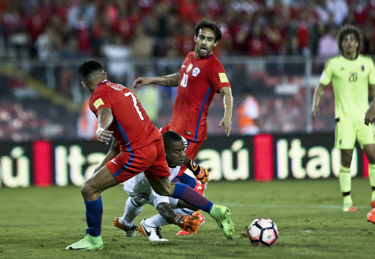 La selección andina maniató a su rival en turno para sumar puntos en su lucha por ir al Mundial de Rusia. (AP)