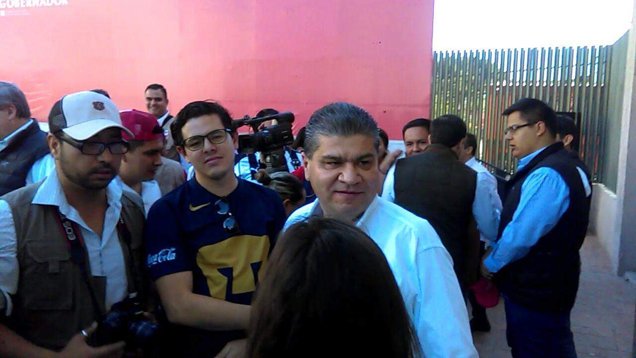 Miguel Riquelme se dirigió hoy a los medios en el primer día de campaña. (EL SIGLO DE TORREÓN)