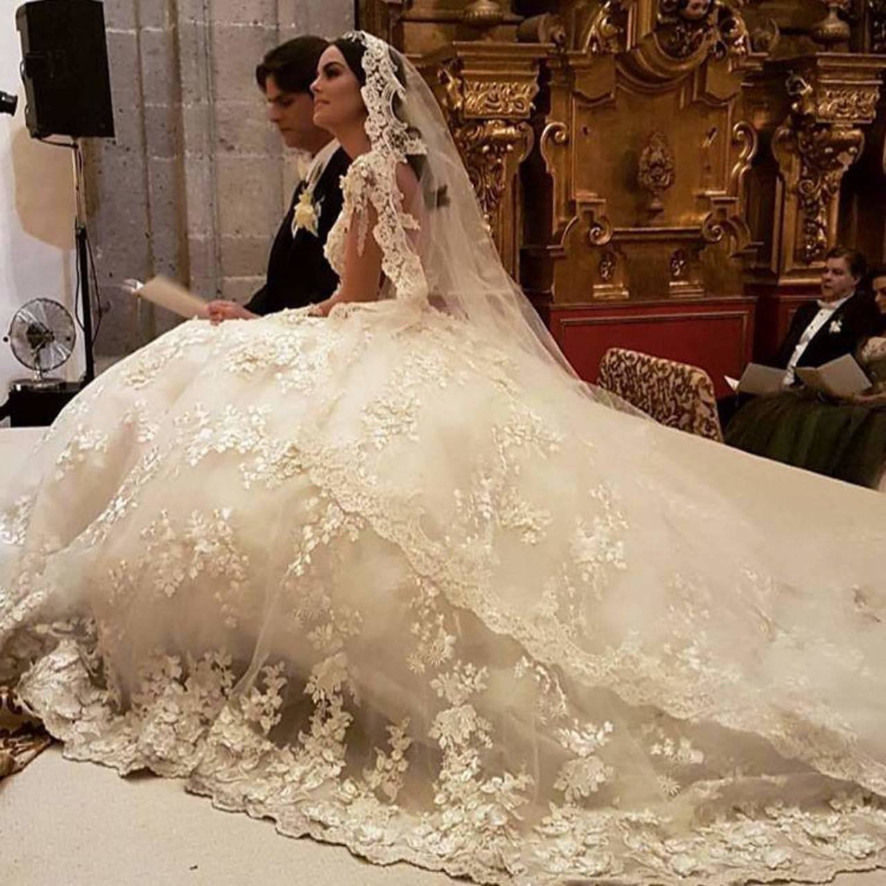 Boda. La ex Miss Universo, Ximena Navarrete, cumplió su sueño de casarse con el amor de su vida, Juan Carlos Valladares. (INSTAGRAM)