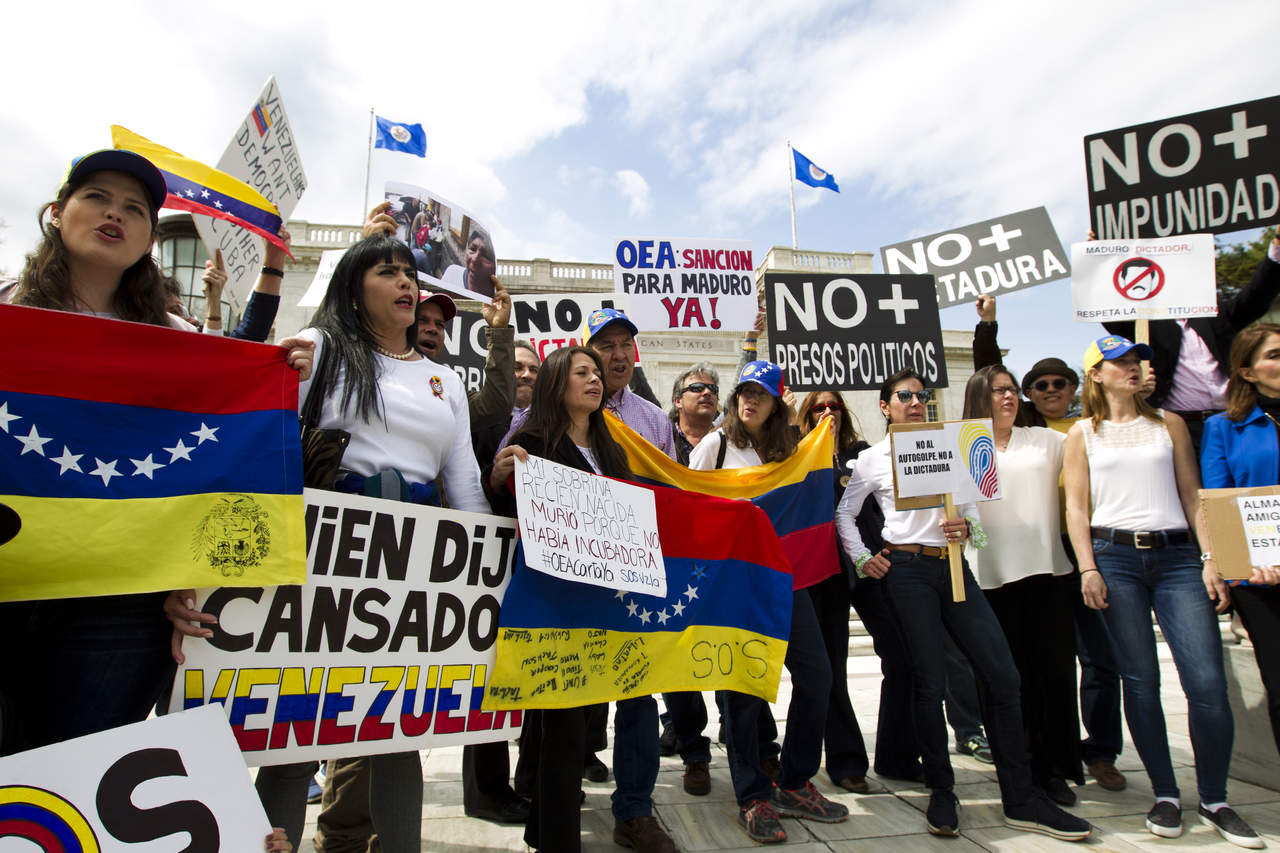 Venezolanos Exigen Libertad Protestan Frente A Consulado En Estados Unidos El Siglo De Torreón 