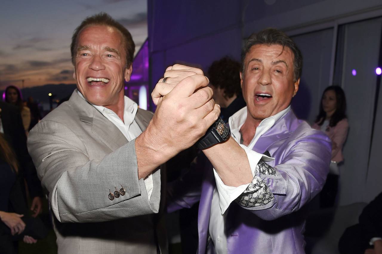 Diferencias. Sylvester Stallone y Arnold Schwarzenegger no aparecerán en la cuarta entrega de la famosa saga de acción. (ARCHIVO)