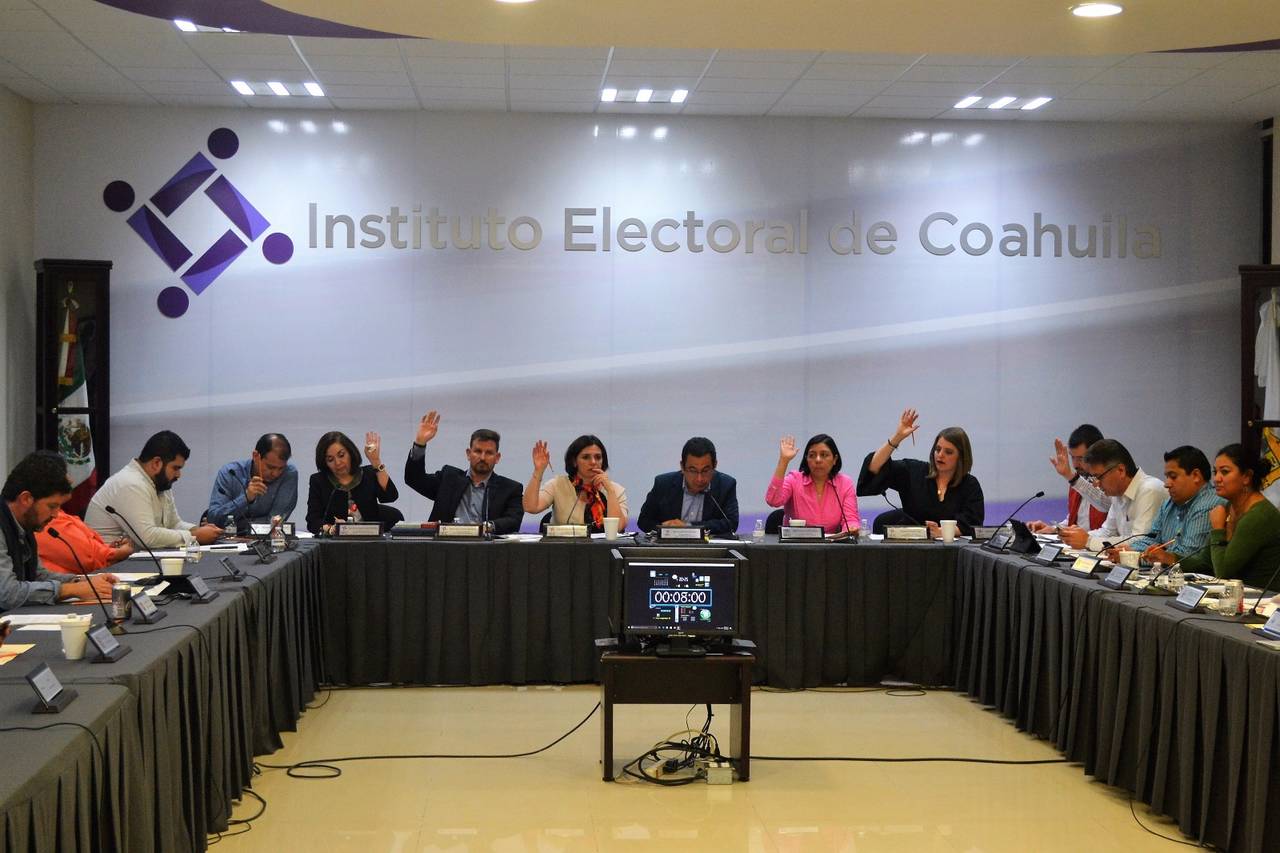 Proceso. La sesión en el Instituto Electoral de Coahuila terminó anoche y revisaron el debate de candidatos. (EL SIGLO DE TORREÓN)