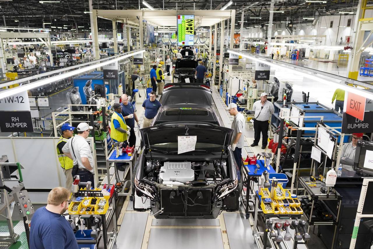 Apuesta. Anuncia Toyota inversión de 1.3 mil millones de dólares en su planta de Kentucy para fabricar el nuevo Camry 2018.