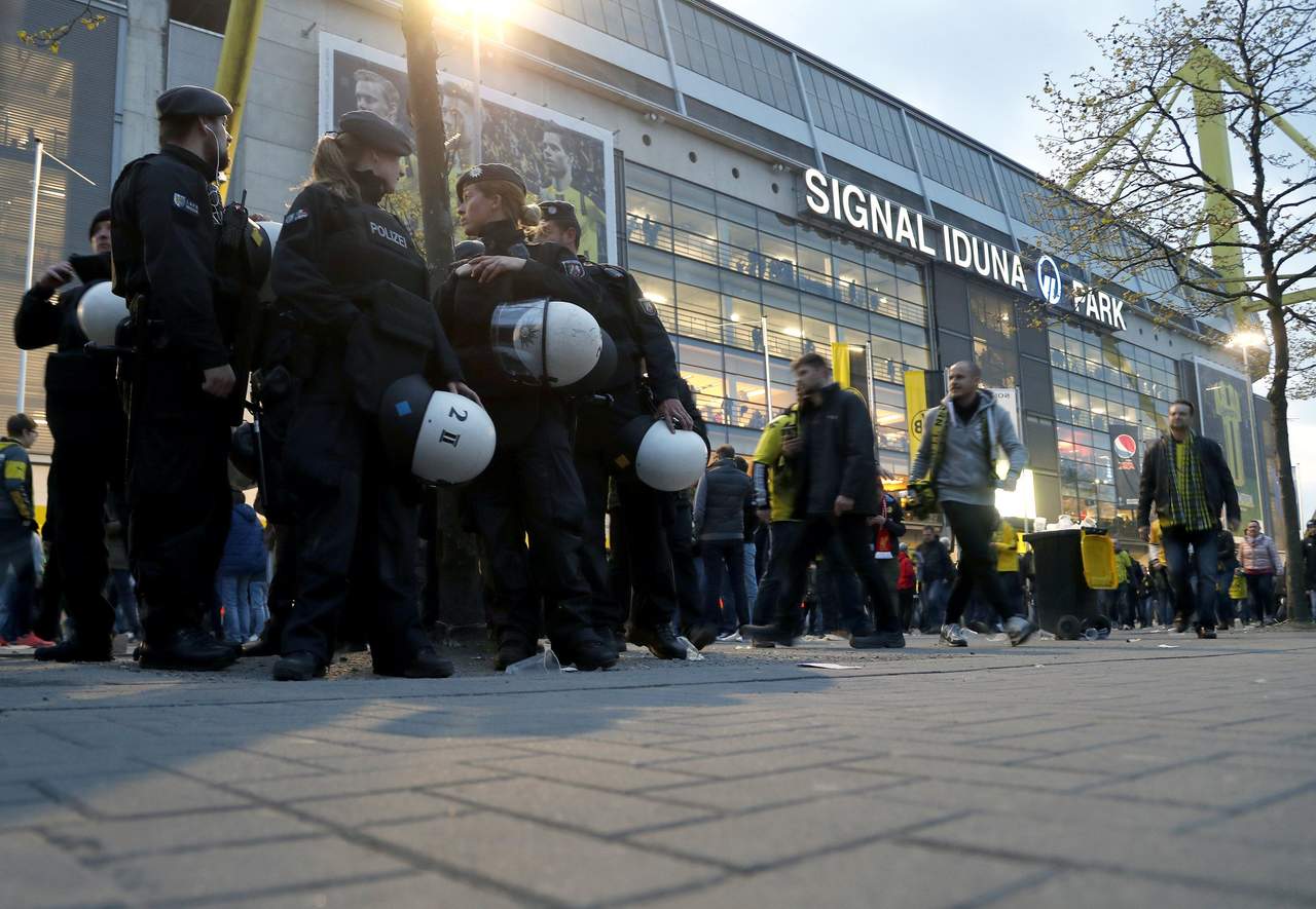 La policía parte de la base de que se trató de un ataque dirigido expresamente contra el Borussia Dortmund. (EFE)