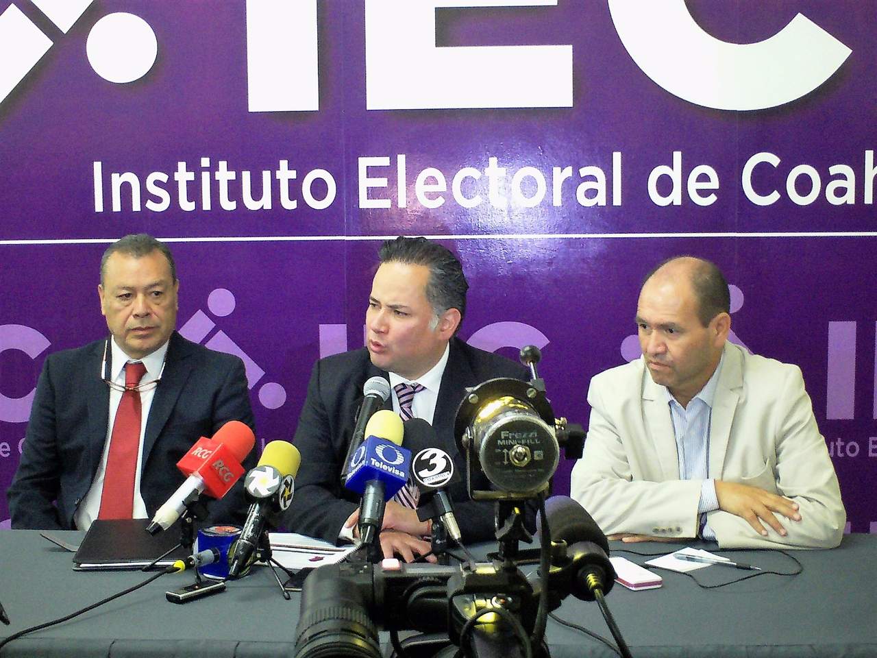 Nieto Castillo señaló que desde el inicio del periodo de campañas en Coahuila, fue instalado un módulo para la recepción de denuncia en las oficinas del Instituto Electoral de Coahuila. (EL SIGLO DE TORREÓN)