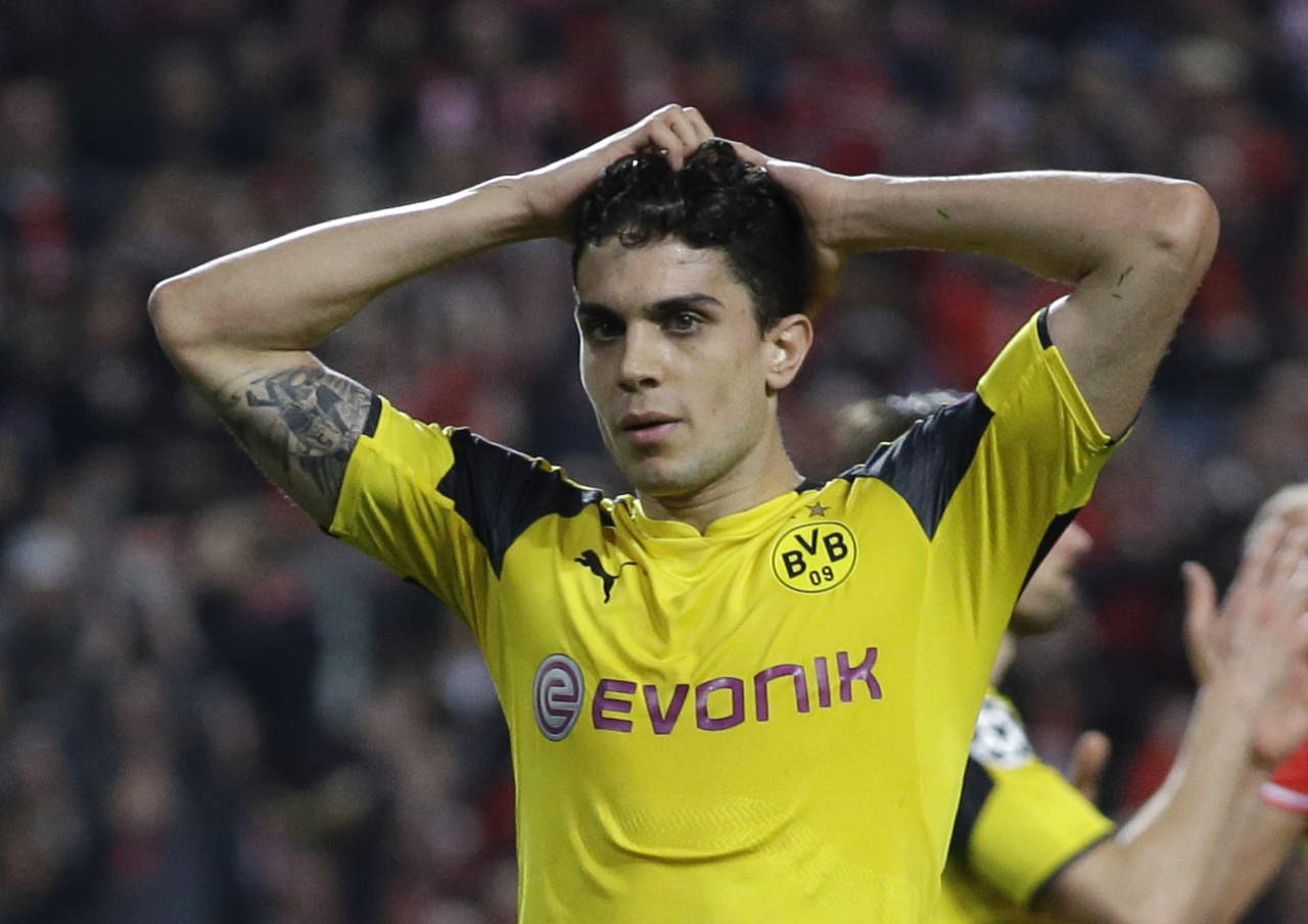 Marc Bartra, jugador del Dortmund que resultó lesionado. (AP)
