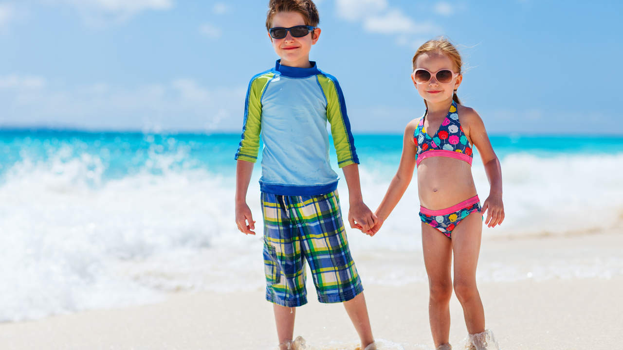 Elige bien un traje de baño para niños
