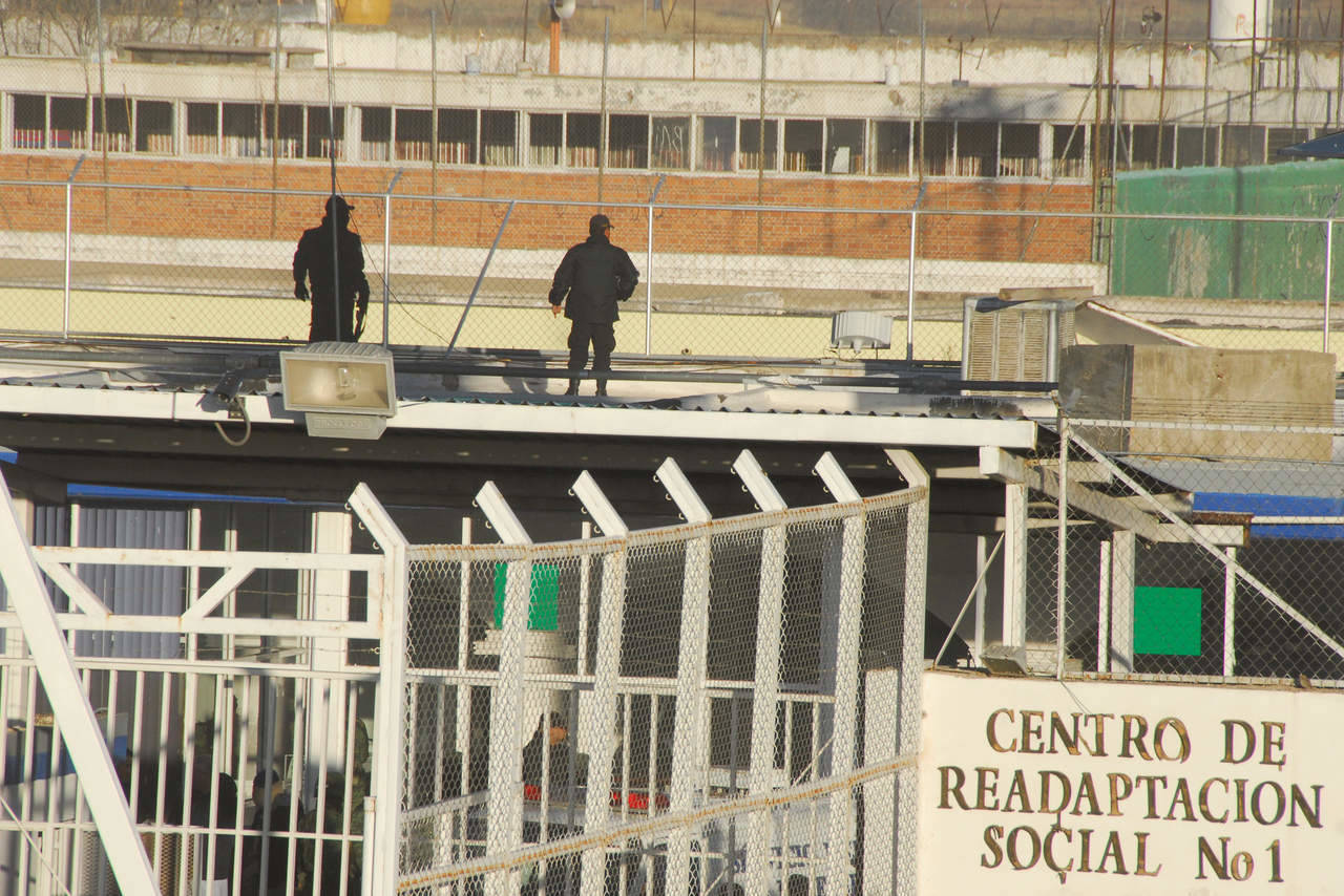 Acción. En persecución cae jefe de banda de secuestradores y dos de sus cómplices, les atribuyen cinco casos de la región. Fueron trasladados a Durango. 