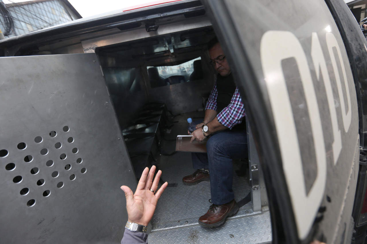 Javier Duarte fue trasladado esta tarde del penal de Matamoros al tribunal para su audiencia. (EFE) 