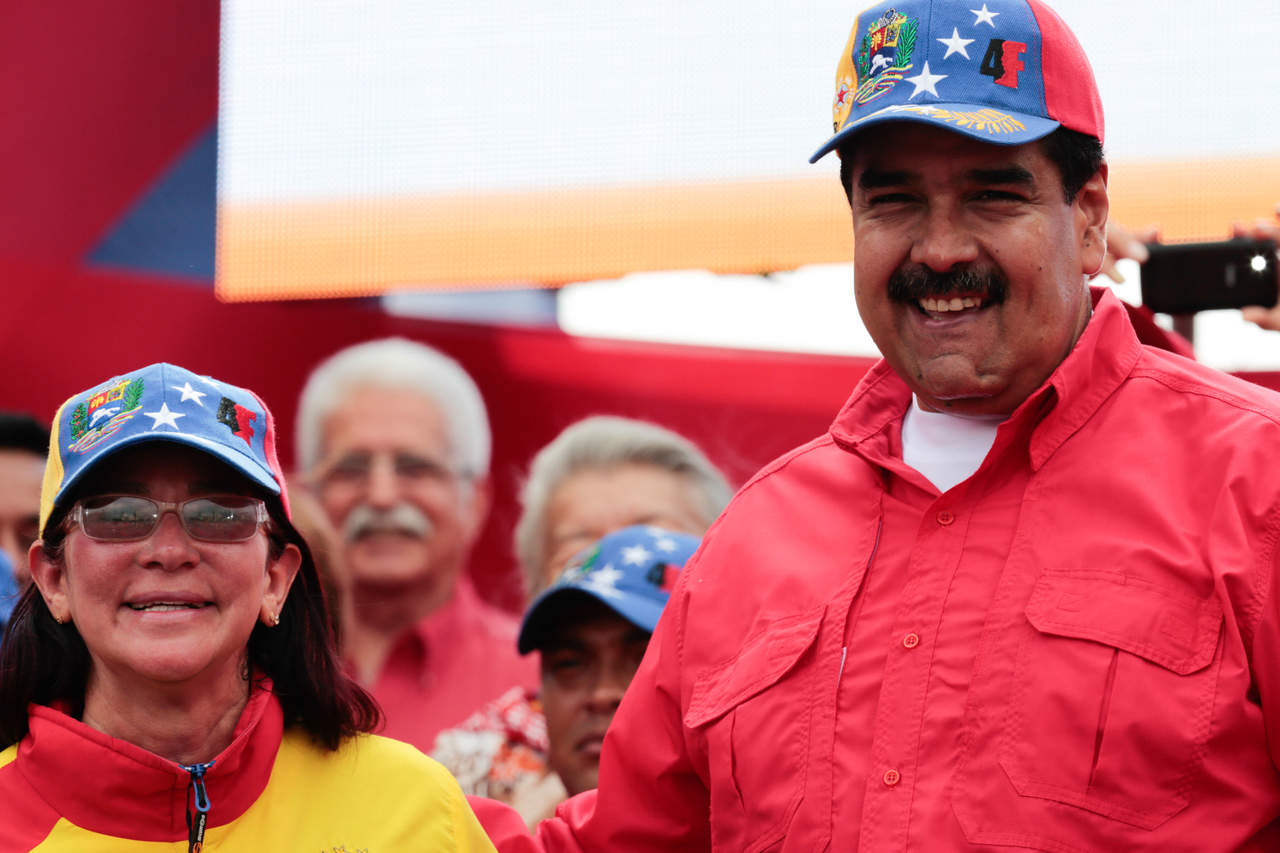 El presidente venezolano realizó este llamamiento al término de una marcha de miles de chavistas en apoyo a su Gobierno. (EFE)