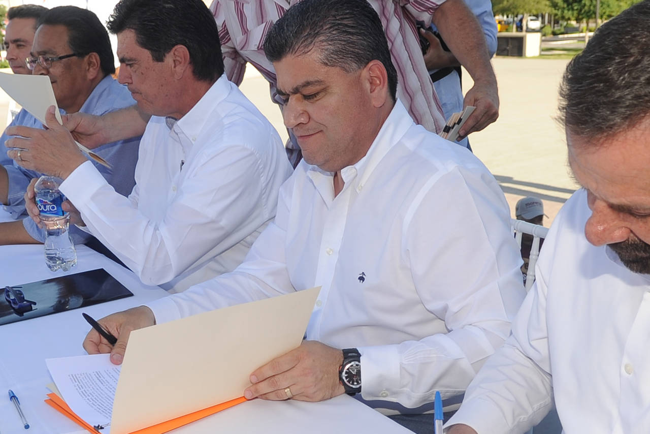 Firma Miguel Riquelme convenio 'Unidos contra la Trata'