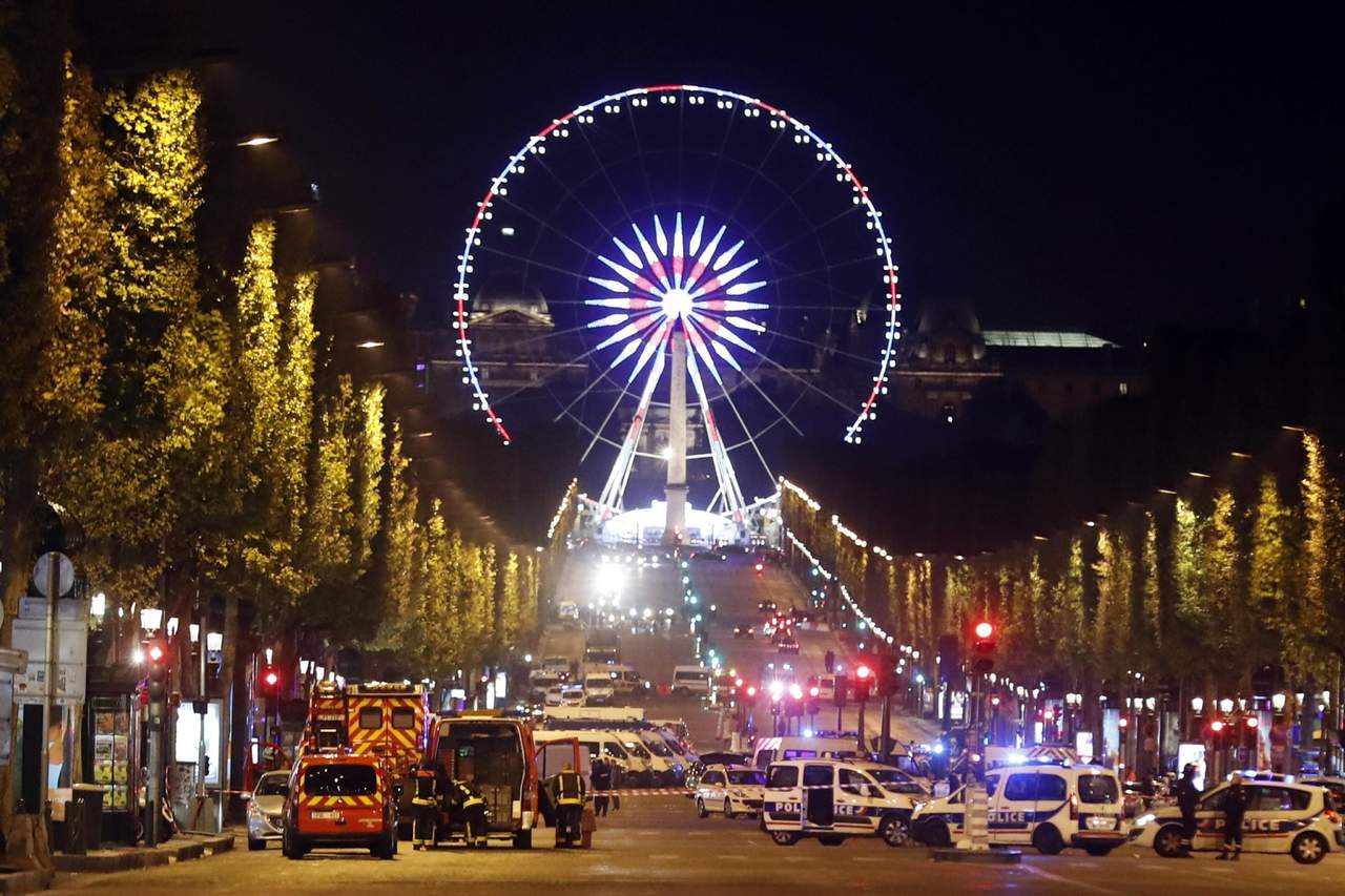 El tiroteo, que fue reivindicado por el grupo Estado Islámico, es el más reciente de una ola de atentados yihadistas que se ha ensañado con Francia en los últimos dos años. (ARCHIVO)