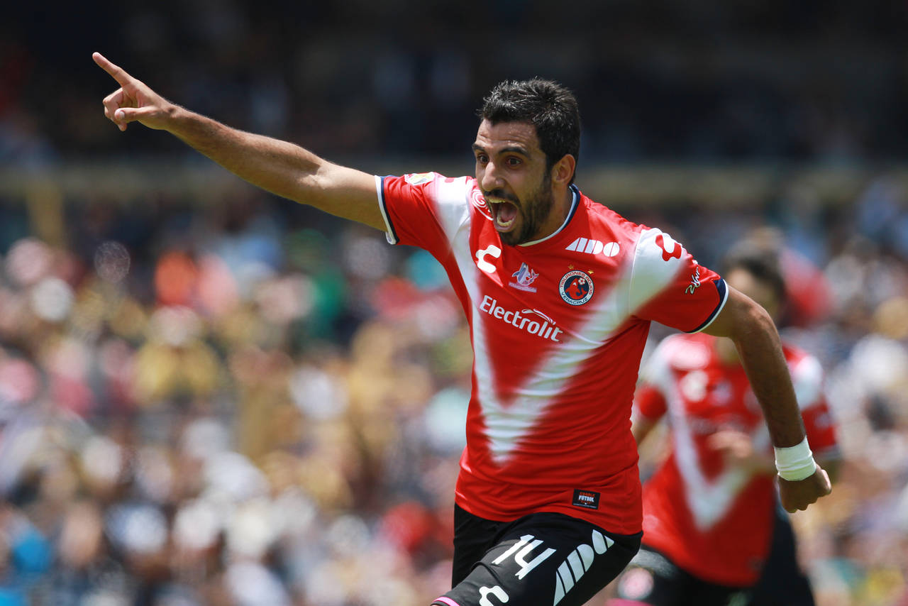 Cristian Pellerano, del Veracruz, en festejo del segundo gol. (Jam Media)