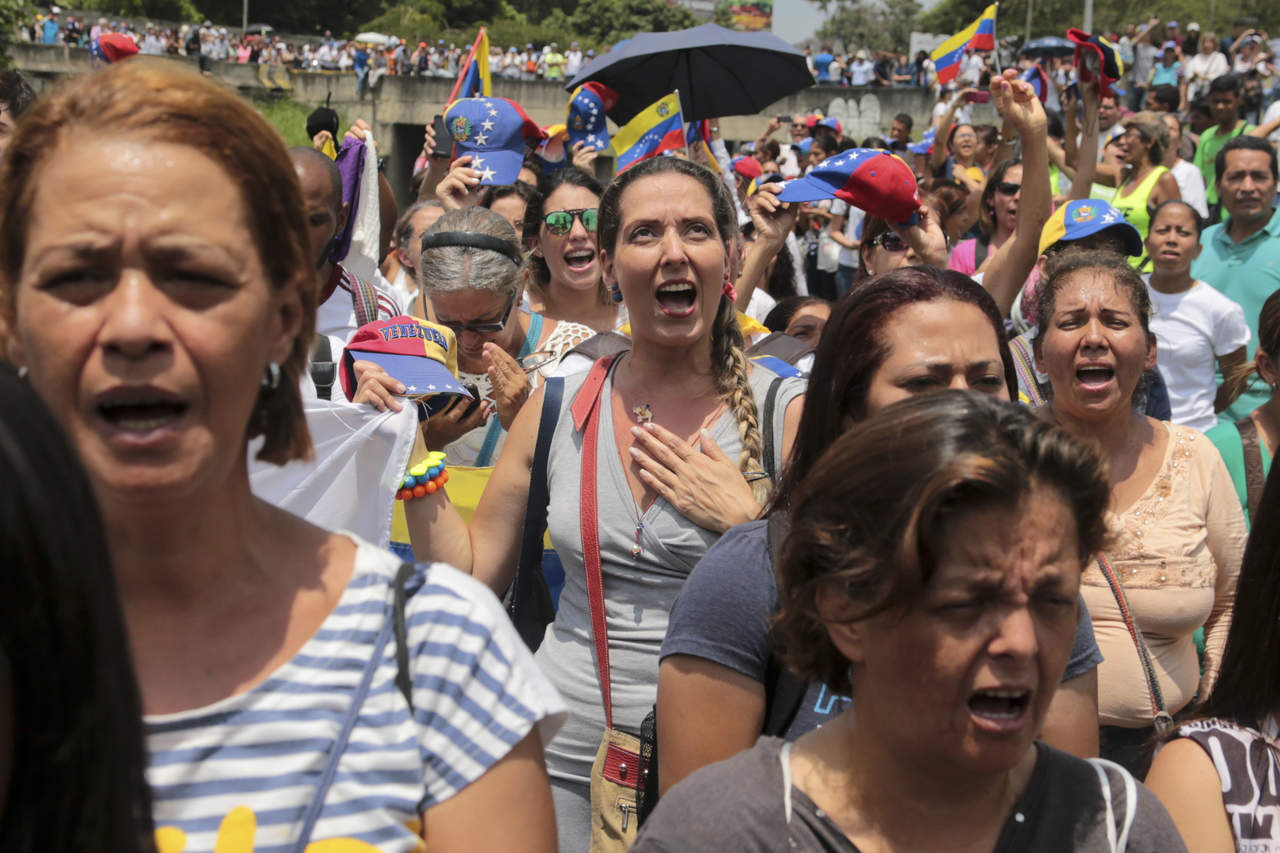 La coalición opositora llamó a movilizarse desde 26 puntos de Caracas para marchar hacia la sede de la Defensoría de Pueblo, en el centro de la ciudad. (ARCHIVO)