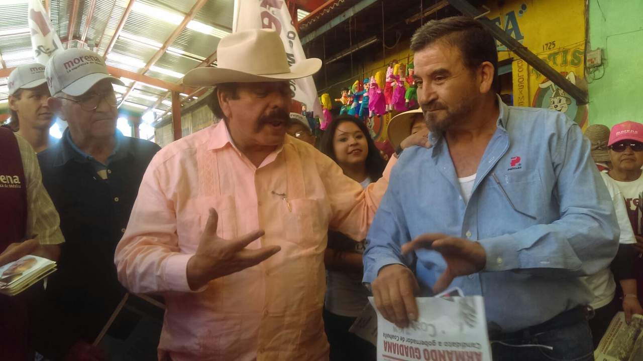 Armando Guadiana visitó hoy el Mercado Alianza de Torreón. (EL SIGLO DE TORREÓN) 