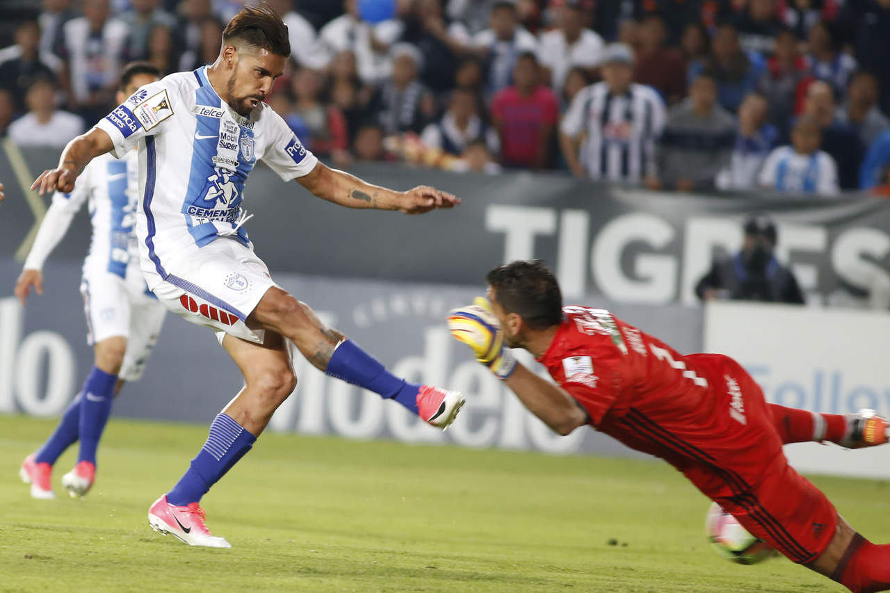 Franco Jara anotó el gol de la victoria tras un rebote que cedió el portero Nahuel Guzmán. (El Universal)